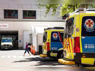 Medical van brings healthcare to homeless in Sydney; provides tests & advice
