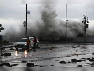 WION Climate Tracker | 20,000 homes without power in S Korea due to Typhoon Hinnamnor