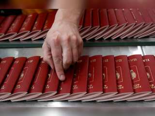 European Commissions proposes new visa rules for Russians