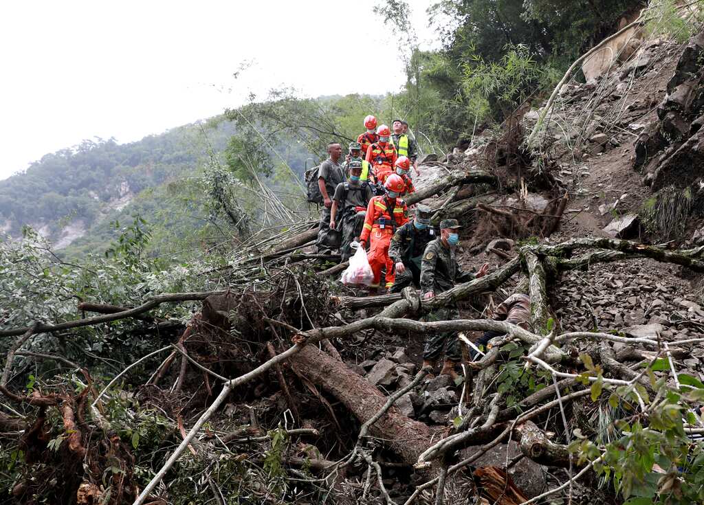China clears roads to earthquake epicentre, death toll rises to 74