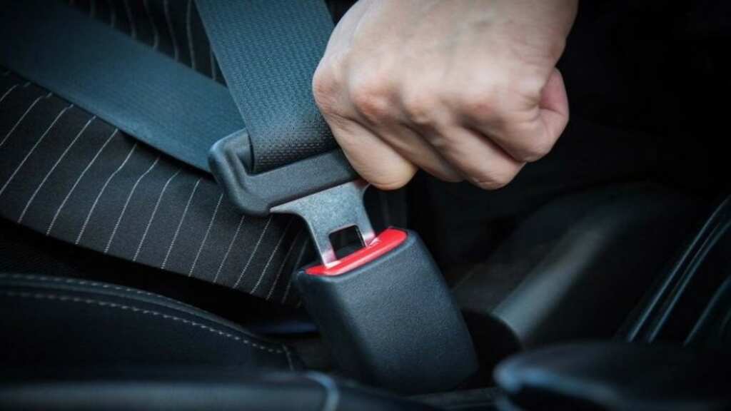 India: Wearing rear seat belt set to become mandatory