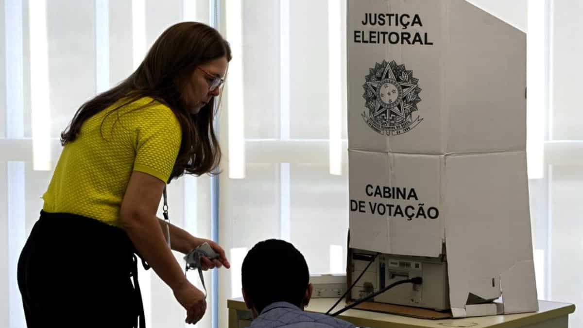 How common is electronic voting elsewhere?