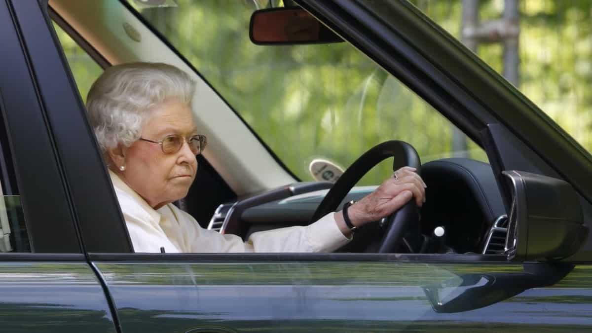Does Queen need a driving license? No