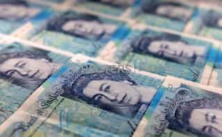 Pound hits new 37-year low as consumer spending falls, stokes recession chatter