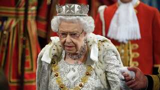 Who will inherit Queen Elizabeth II's private fortune?