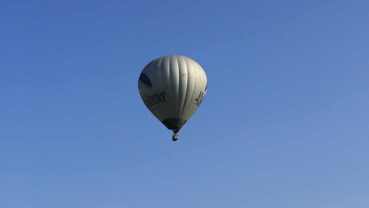 Chinese man drifts 200 miles in a hydrogen balloon, found safe after two days Chinese man drifts 200 miles in a hydrogen balloon, found safe after two days