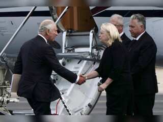 Queen Elizabeth II's death update: King Charles III lands in London ahead of first national address