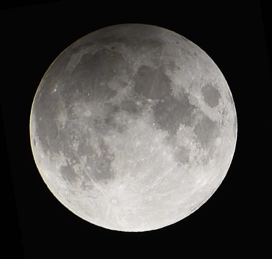China discovers a new mineral on the moon, becomes the third country to do so China discovers a new mineral on the moon, becomes the third country to do so