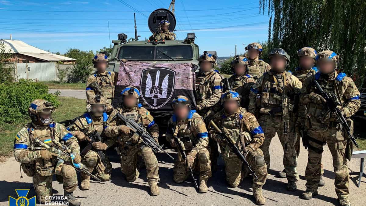 Kharkiv: After Kyiv severs supply line, Russian grip on northeast Ukraine collapses Kharkiv: After Kyiv severs supply line, Russian grip on northeast Ukraine collapses
