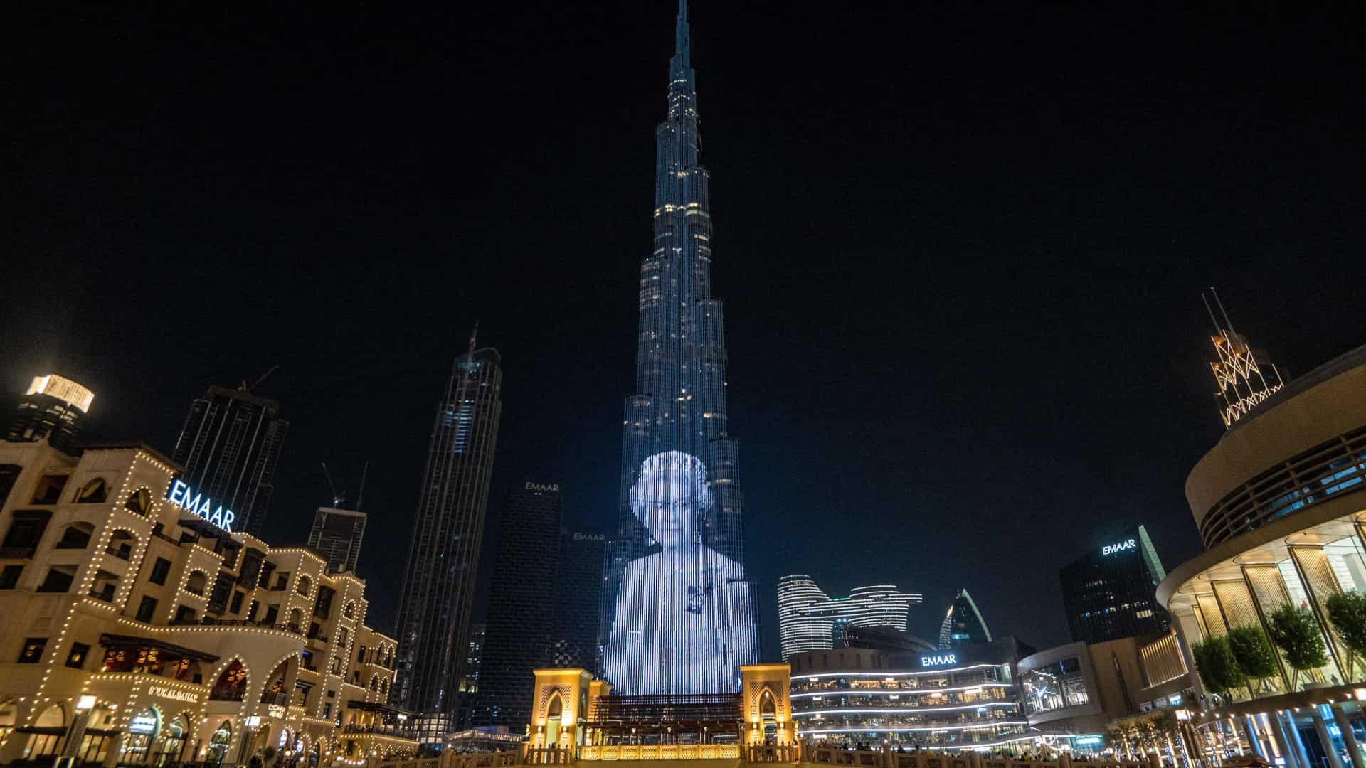 WATCH | Dubai's Burj Khalifa lights up in honour of Queen Elizabeth II WATCH | Dubai's Burj Khalifa lights up in honour of Queen Elizabeth II