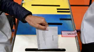 Swedish right opposition inches ahead in election cliff-hanger