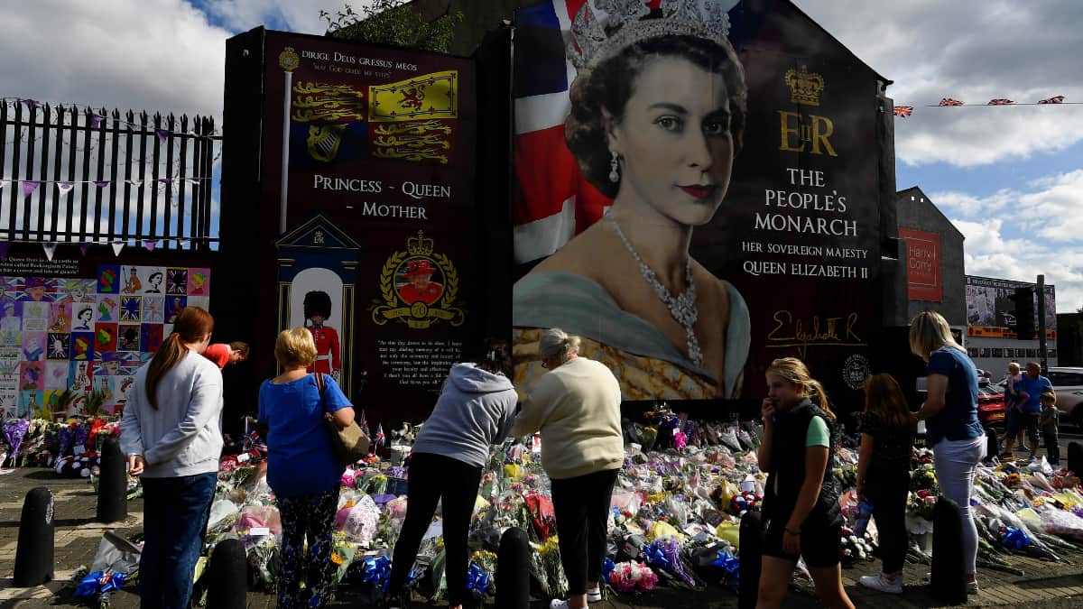 Economic experts fear Queen Elizabeth II's funeral will further damage the UK's economy Economic experts fear Queen Elizabeth II's funeral will further damage the UK's economy