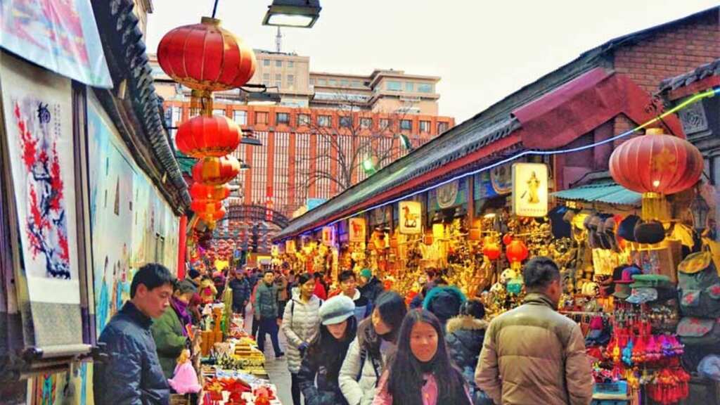 China: Censors told to flood social media with harmless posts