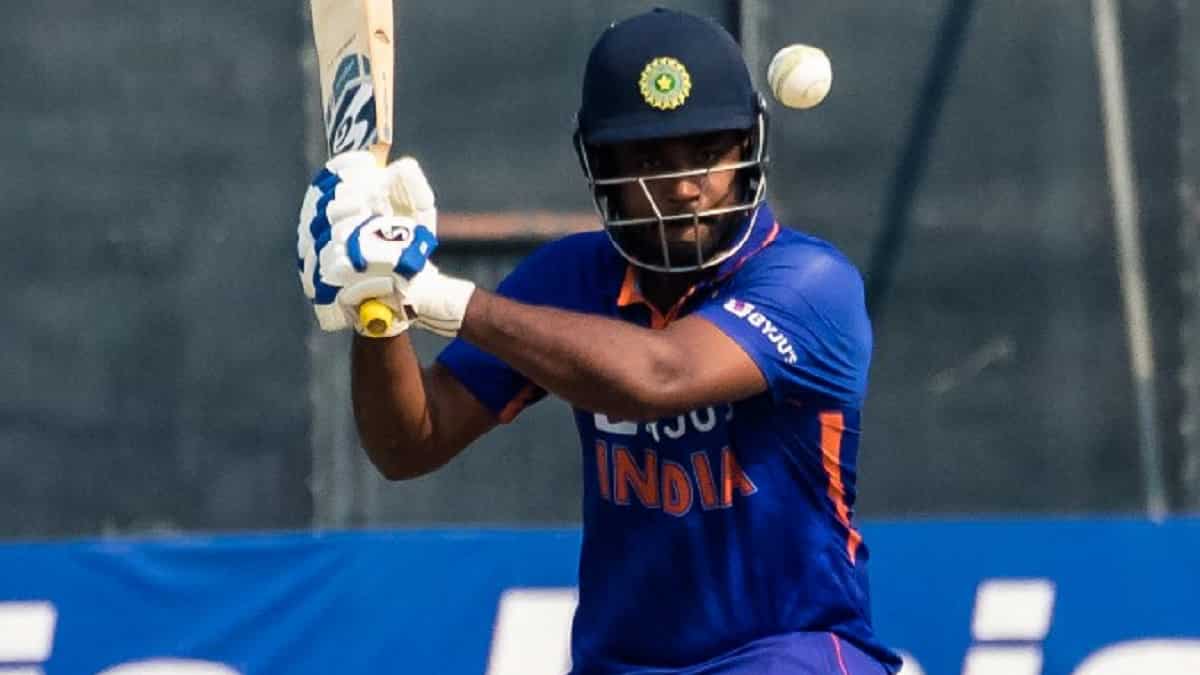 Unfair for Sanju Samson: Former Pakistan cricketer questions his absence from India's T20 World Cup squad Unfair for Sanju Samson: Former Pakistan cricketer questions his absence from India's T20 World Cup squad