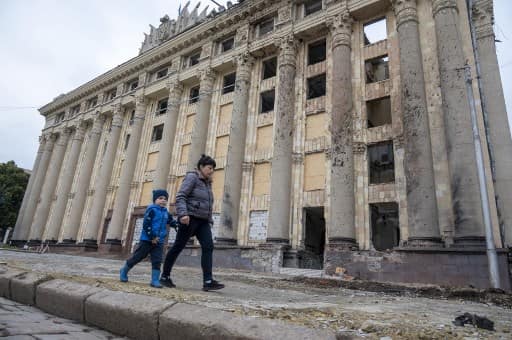 Reporter accidentally admits Russia is suffering 'huge' losses in Ukraine Reporter accidentally admits Russia is suffering 'huge' losses in Ukraine