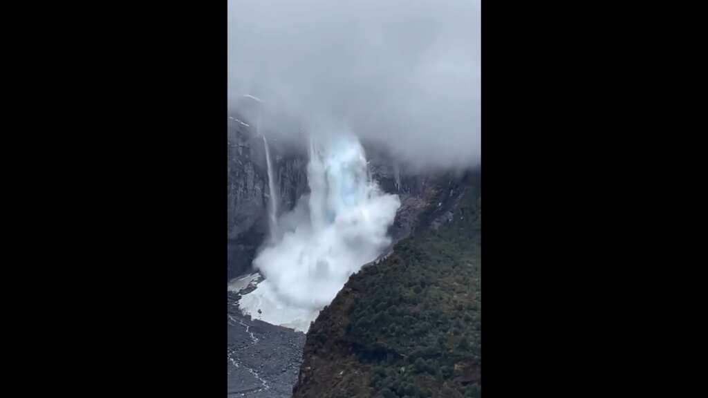 Glacier breaks off at a national park in Chile amid 'very abnormal' temperatures