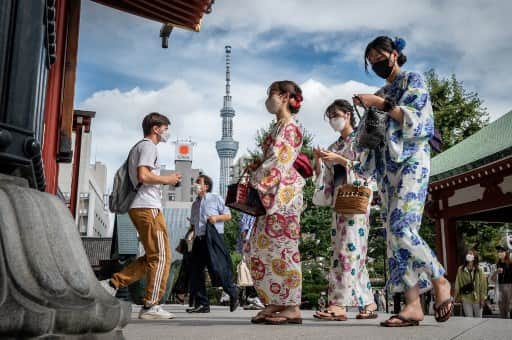 Young Japanese men and women do not intend to get married, says survey 