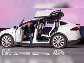World Business Watch: Tesla sued by drivers over autopilot, full self-driving features