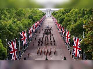 King Charles and sons accompany coffin, UK's famous big ben bell tolled during procession | WION