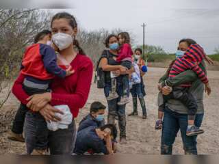 US: Florida sends two flights carrying 50 migrants to Martha's vineyard