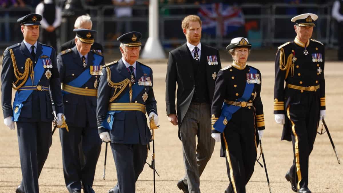 Prince Harry receives authorisation to wear military uniform at Queen Elizabeth II's vigil