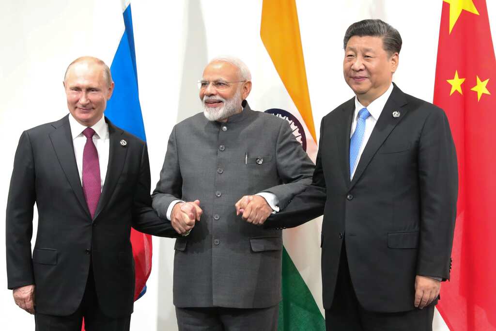 Putin rushes to placate Asian friends; concerns of India, China spill out at SCO Summit