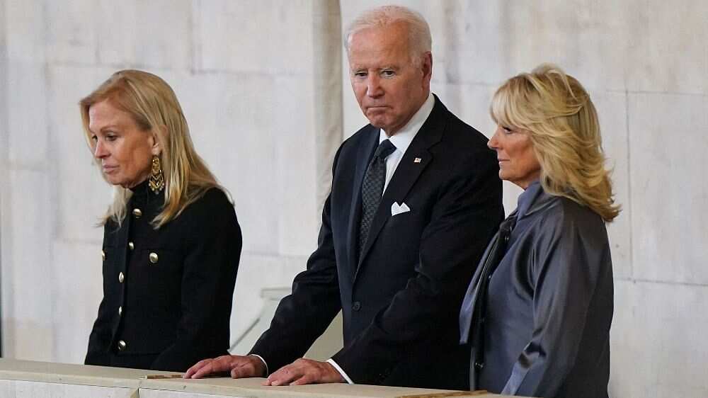 US President Joe Biden pays respects to the Queen; Indian President pays tribute to Queen