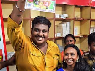 "Will build house": Kerala auto driver wins Onam bumper lottery worth $3.1million (₹25 Cr)