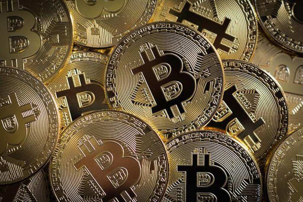 World Business Watch: Bitcoin once again slips below $20,000