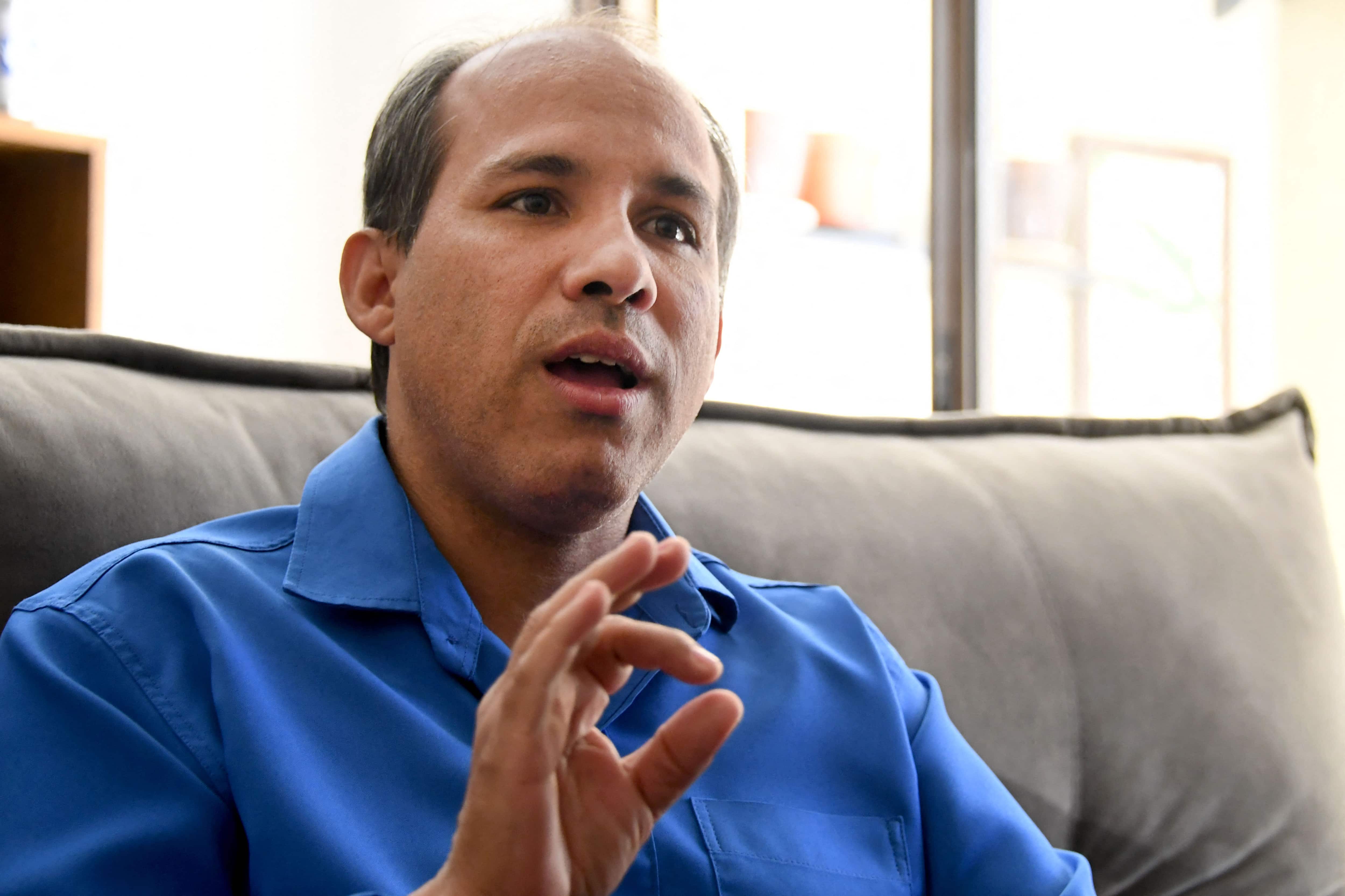 Jair Bolsonaro sign-language interpreter launches own campaign in Brazil Jair Bolsonaro sign-language interpreter launches own campaign in Brazil