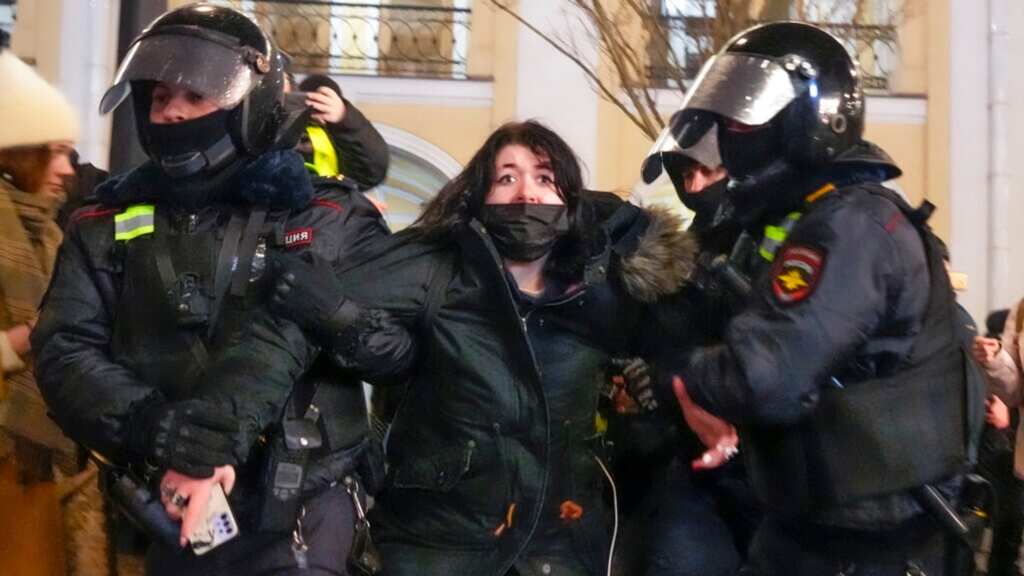 Russian protesters take to the streets over mobilisation order