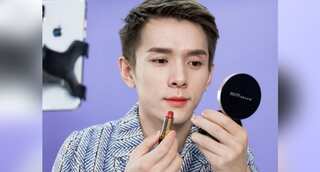 China's Lipstick King makes a quiet comeback on live-streaming after months of disappearance