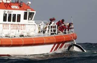Migrant boat with 400 on board slowly sinking between Libya and Malta