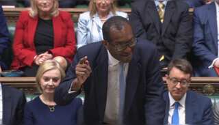 UK chancellor presents anti-inflation budget in parliament