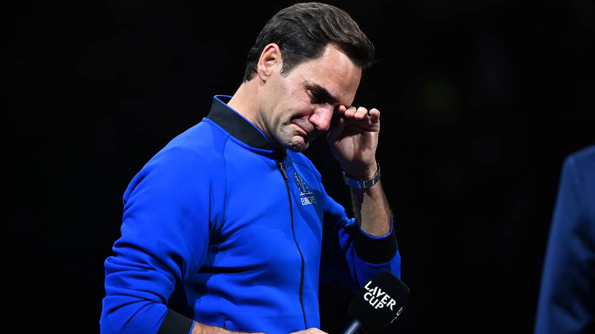 Roger Federer breaks down during his final speech