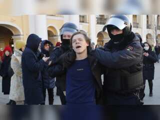 Protests erupt in Russia and Kyiv against partial mobilisation, referendums