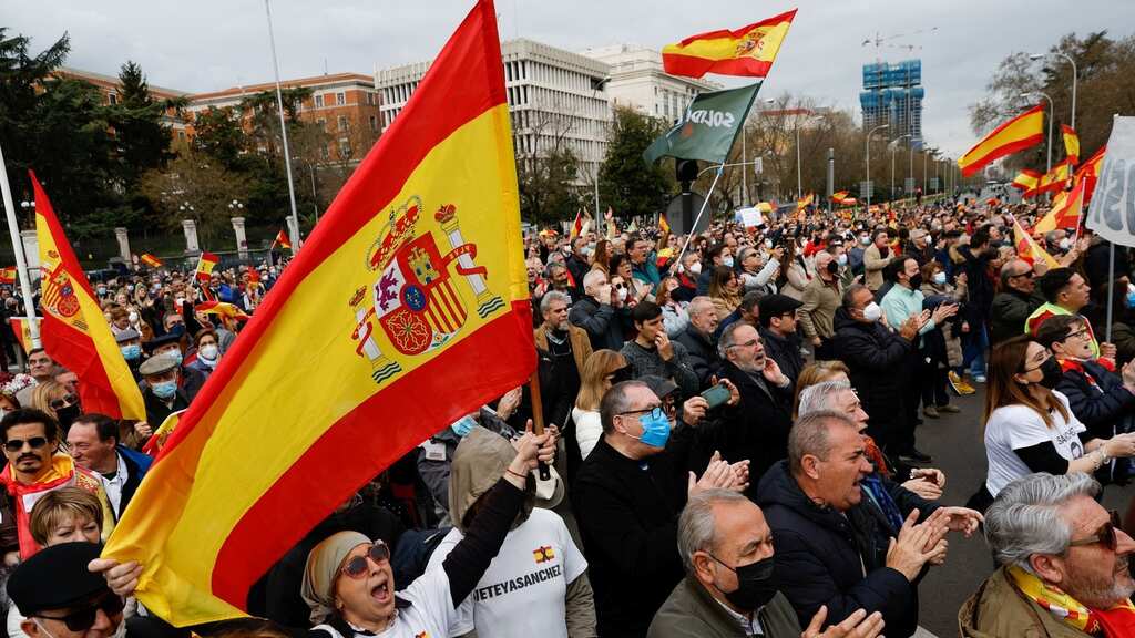 'What we want is a wage increase,' Spanish civil servants appeal