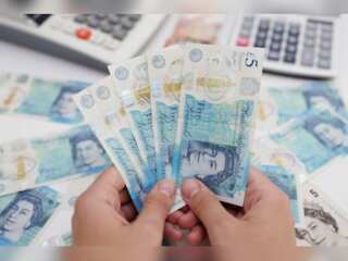 Sterling crumbles to record low; UK's fiscal plan spurs investor exodus