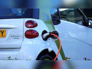 United Kingdom: As energy crisis worsens, 'refuelling' an EV gets as expensive as petrol car