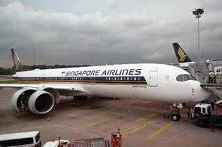 Appraisal season lightens! Singapore Airlines staff scores eight months' bonus