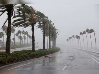 WION Climate Tracker | Hurricane Ian continues to batter Florida as a Category 1 storm