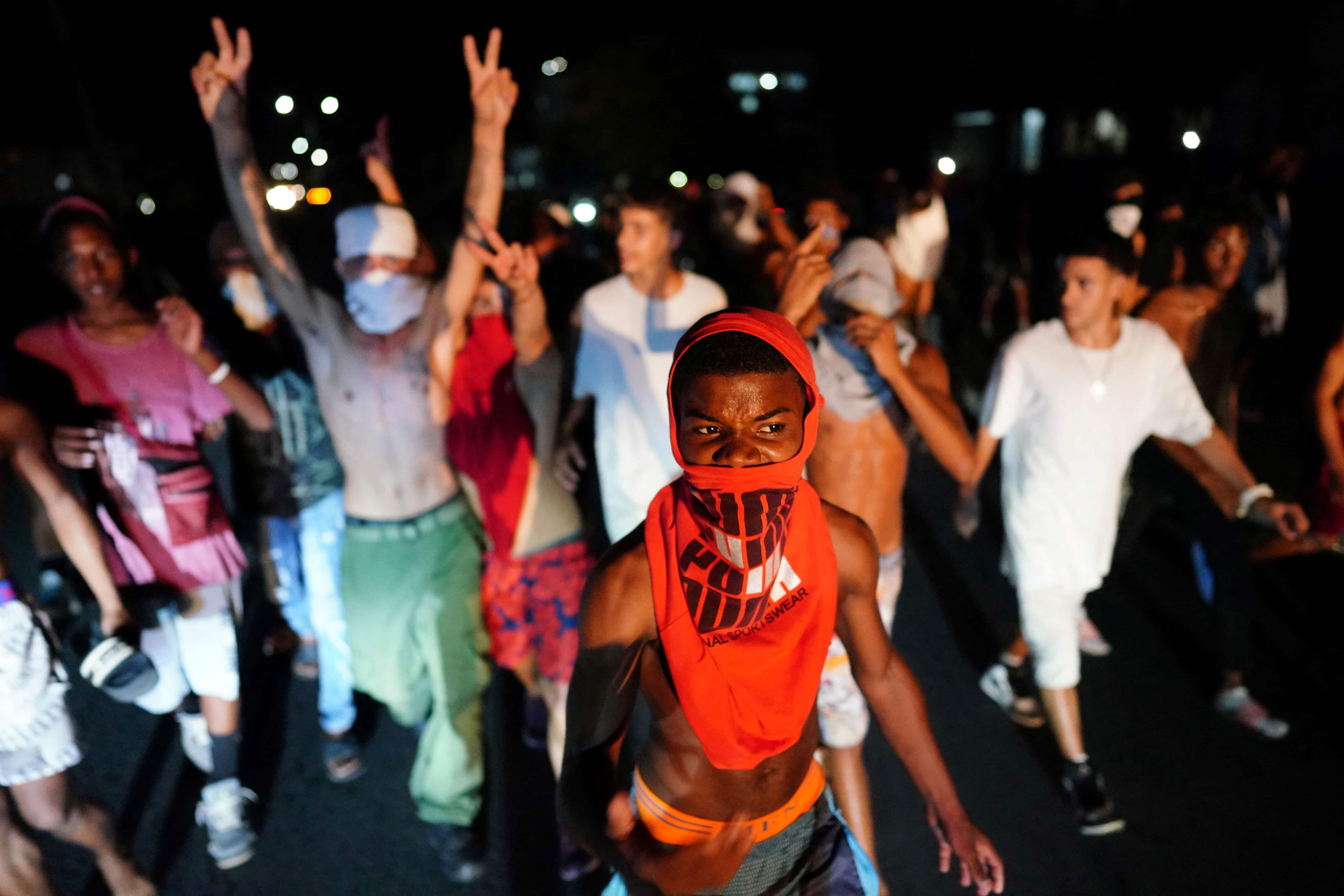After hurricane leaves Cubans in the dark, they have taken to the streets to demand restoration of power