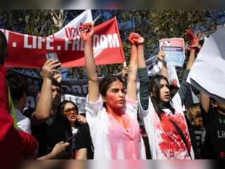 Thousands protest in Sydney over Mahsa Amini's death