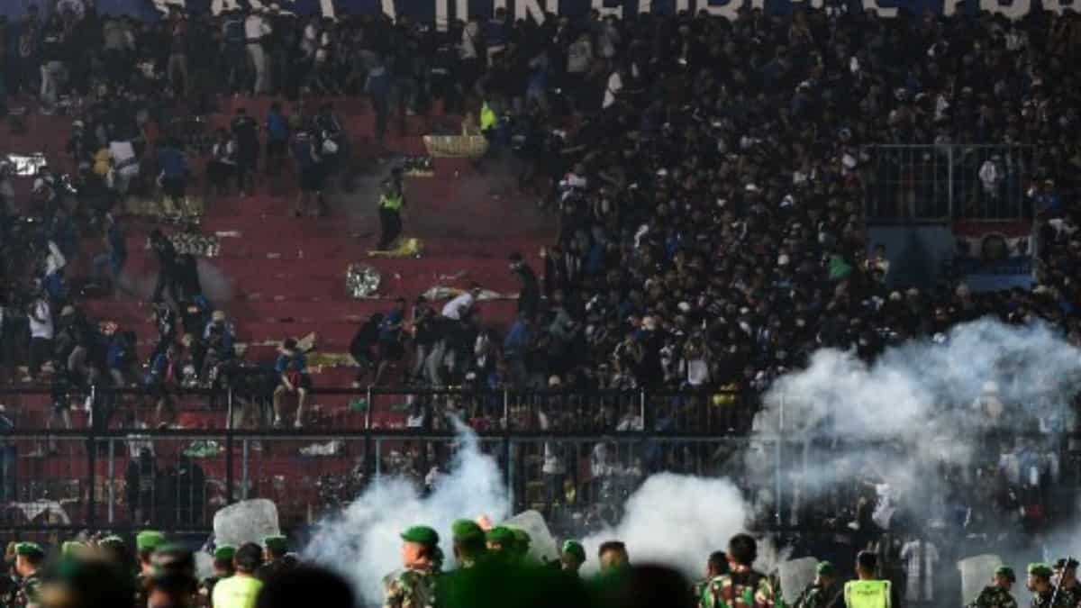 125 killed in stampede as cops use tear gas at Indonesia stadium after football match 125 killed in stampede as cops use tear gas at Indonesia stadium after football match