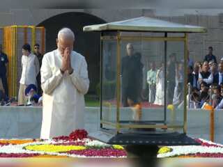 2nd October: Indian Prime Minister Modi, seniors leaders pay tribute to the father of the nation