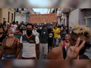 Hurricane Ian knocked out power in Cuba, protesters chant - turn on the lights