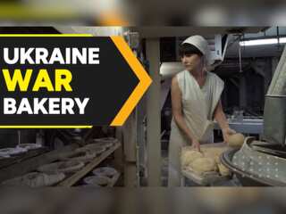 This bakery in Ukraine is supplying bread for the front lines amid war