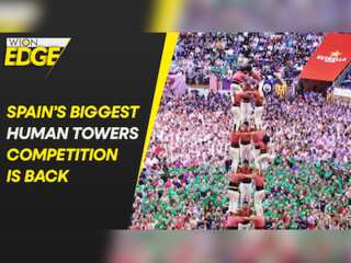 Catalans compete to build the biggest human towers in Spain