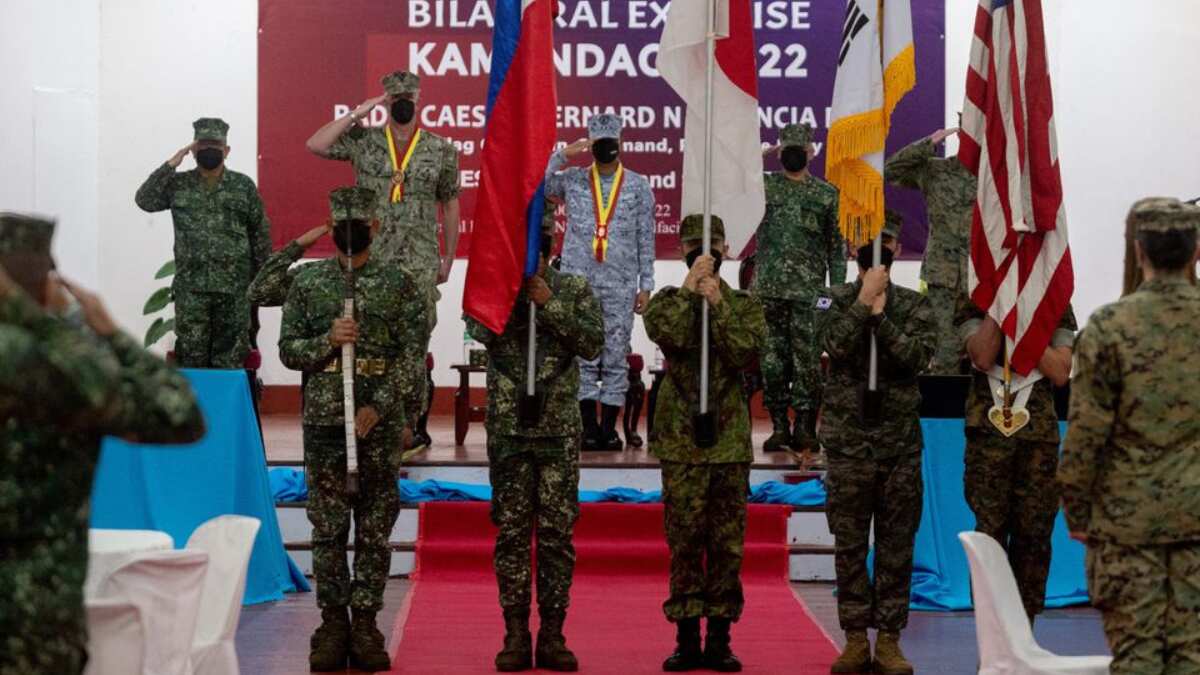 US and Philippines kick off joint naval exercise amid China tension US and Philippines kick off joint naval exercise amid China tension