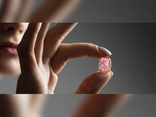 Rare pink diamond to be auctioned in Hong Kong